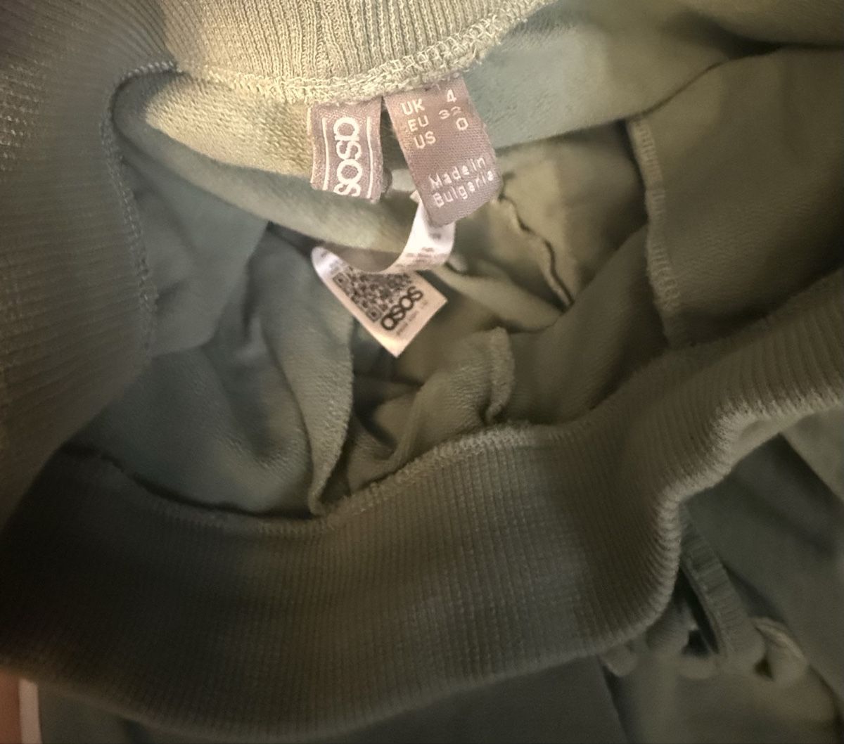 Asos Lotti di vestiti: Asos tracksuits – Usato da Zürich venduto da Yuece 3