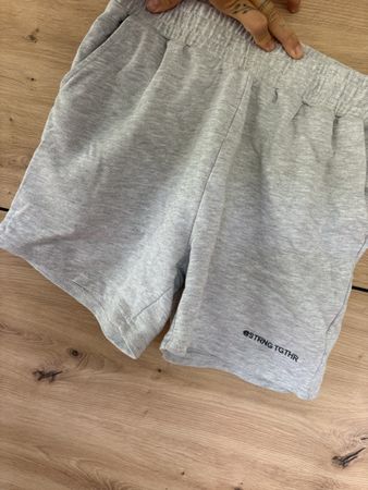 Kurze Baggy Trainerhose