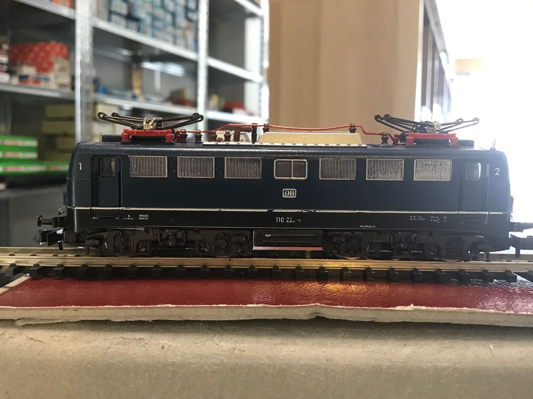 Fleischmann Modellini di ferrovie: FLEISCHMANN E-Lok DB 110 229-6 SPUR N – Usato da Männedorf venduto da Spezial-Modelle 2