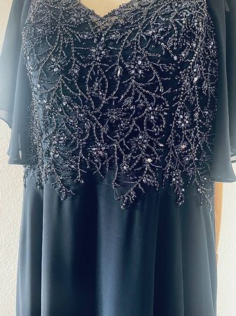 Abendkleid Plussize 