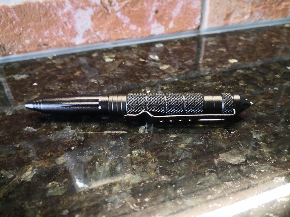 LAOYEFACAI Selbstverteidigung Schlüsselanhänger - Notfallhammer Mit Glasbrecher