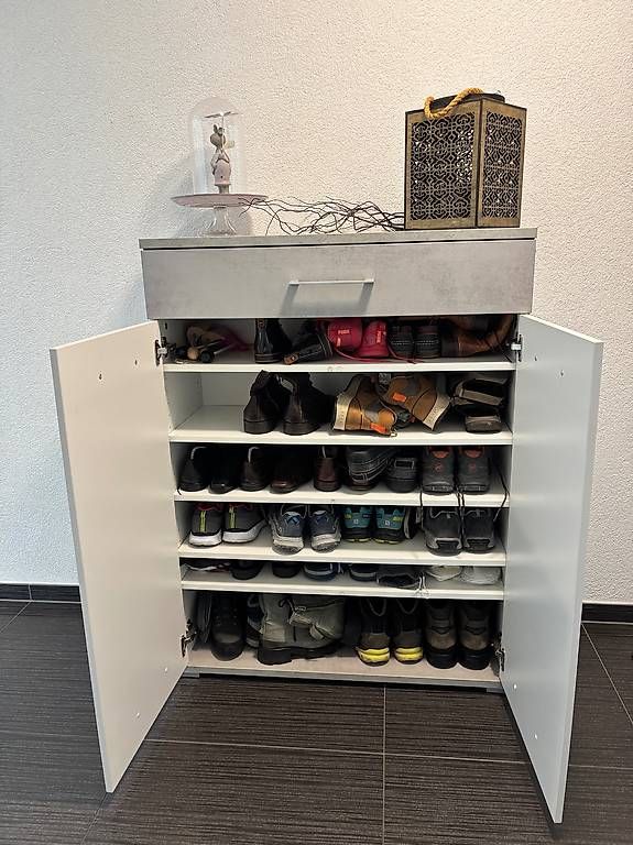 Cassettiere: Schuhschrank mit Schublade  – Usato da Leissigen venduto da kph811 1