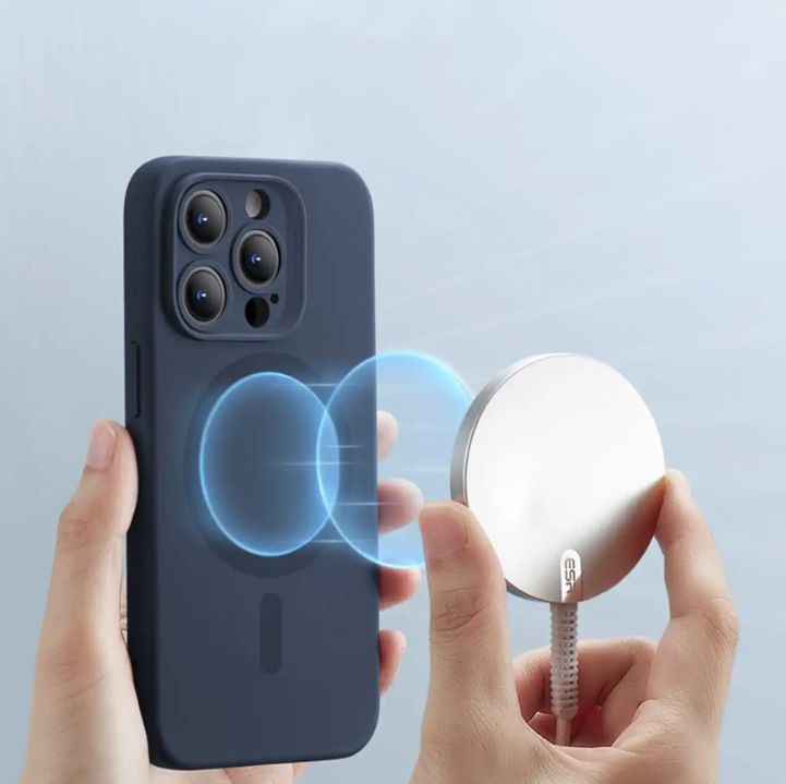 Cover & Protezioni schermo: ESR - iPhone 15 Pro Max Cloud Silikon Case Hülle dunkelblau – Usato da Veltheim AG venduto da EVENT-LLS 1