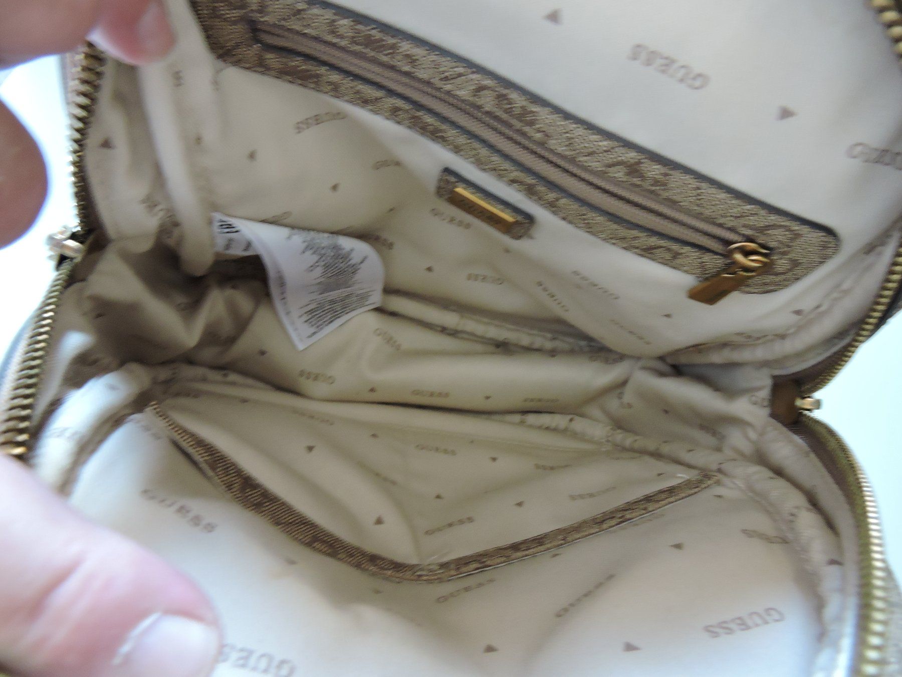 Guess Sacs: Guess Rucksack/Handtasche – D'occasion à Hauptwil par Borusse01 6