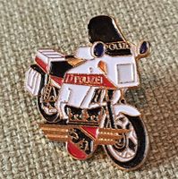 E227 - Pin Polizei Motorrad Bern Schweiz