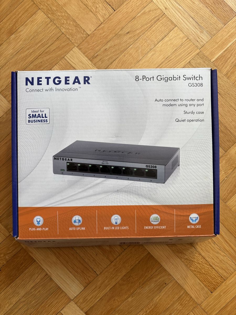 Netgear Hub & Switch: Switch 8 ports NETGEAR – Nuovo (secondo la descrizione) da La Chaux de Fonds venduto da Taga-douille