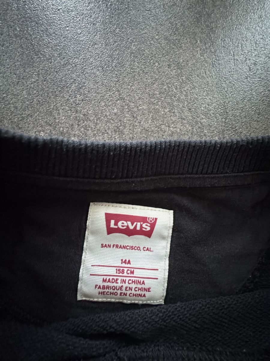 Levi's Pulls et sweat-shirts: Levis Pullover – D'occasion à Unterseen par Zurbi 1
