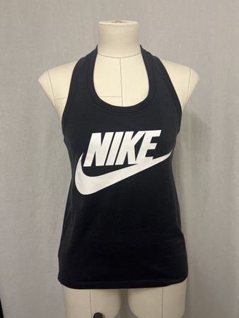 Nike T-Shirt Gr.34 (Xs)