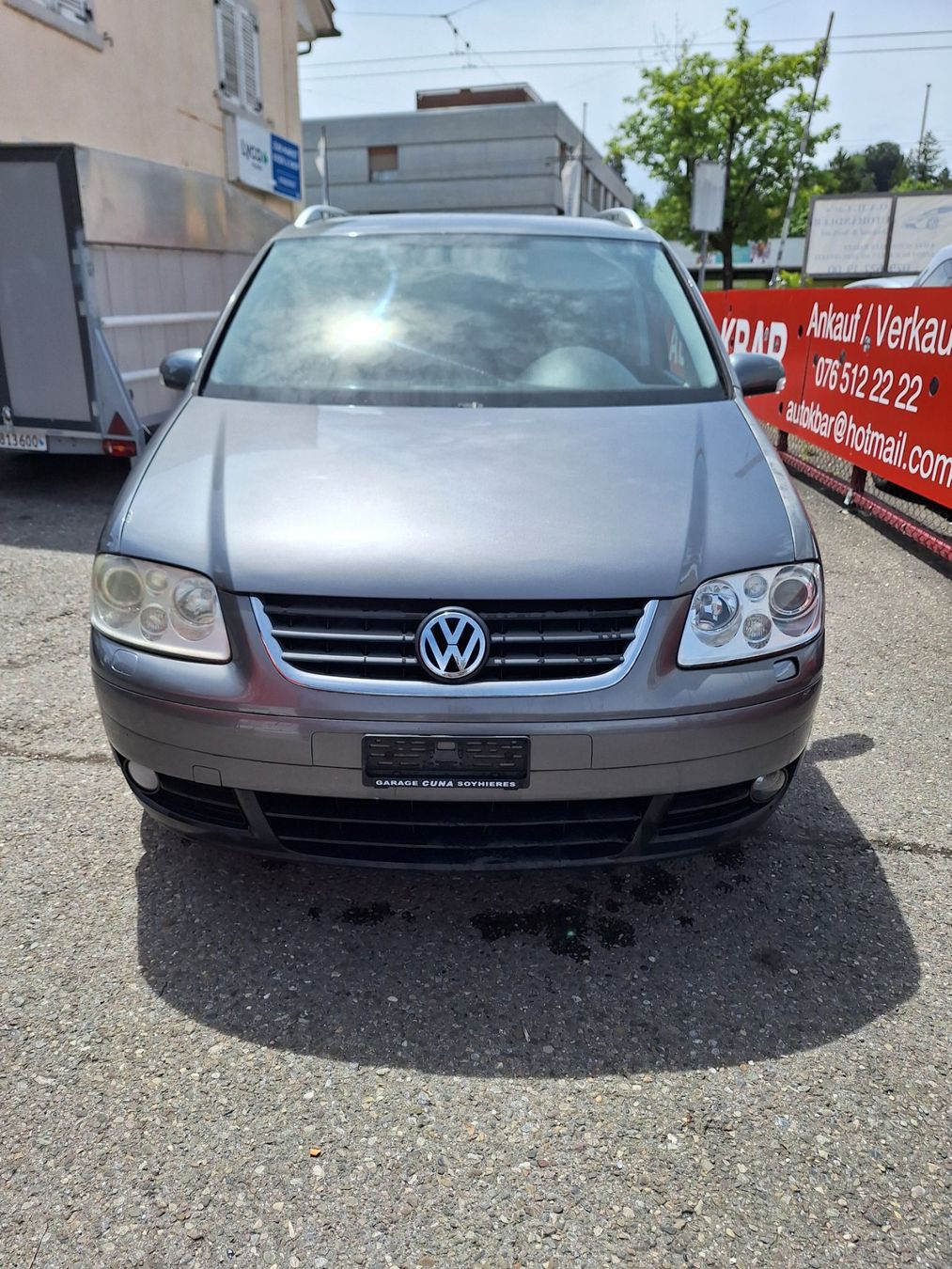 VW Automobili: VW Touran 2.0 TDI – Usato da Kloten venduto da Vgosy 4