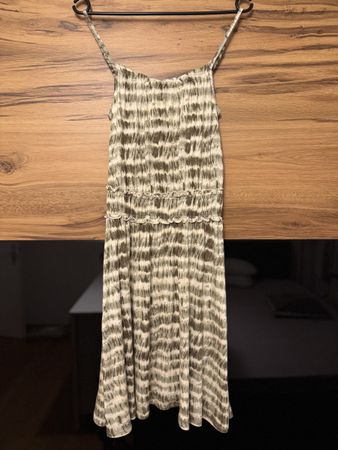 LASCANA Kleid Grösse 36. NEU. Nie getragen.