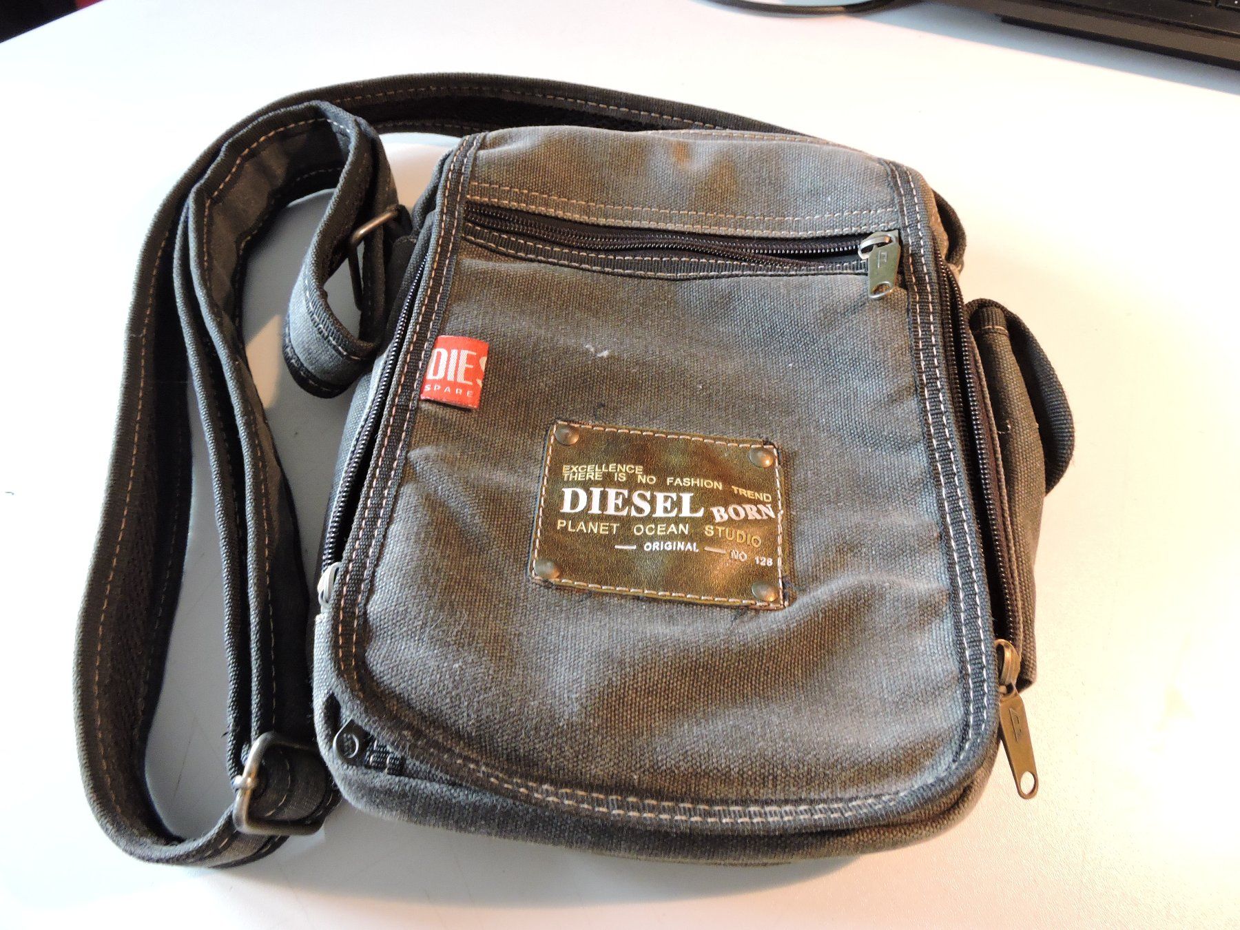Diesel Borse: Diesel Umhängetasche – Usato da Hauptwil venduto da Borusse01