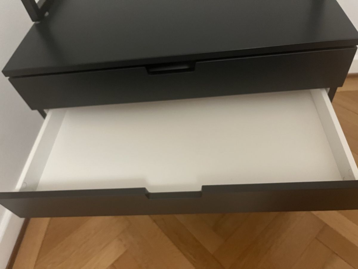 Cassettiere: Nordli Kommode mit Kleiderstange schwarz – Usato da Olten venduto da lcs_2sdk 2