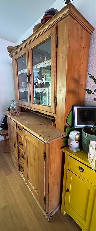 Credenze: Sehr alter hergerichteter Buffet Schrank – Usato da Döttingen venduto da columbus007 1