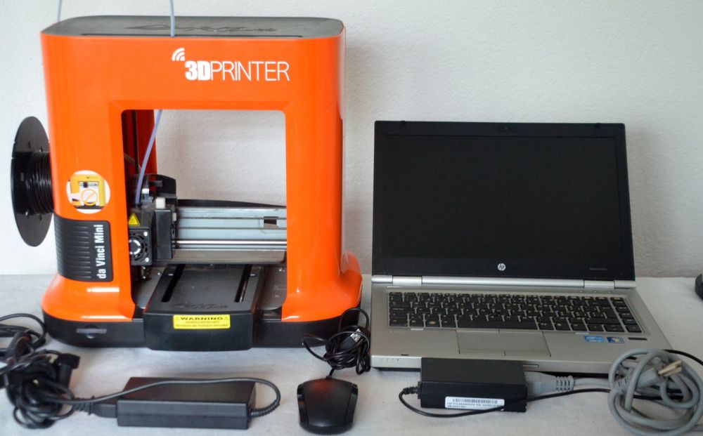 XYZprinting Imprimante 3D: Da Vinci Mini 3D-Drucker / Imprimante 3D + Laptop HP i5 – D'occasion à Collonges par arashee