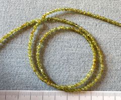 Peridot. Olivin        extra  runde  feine Form   3mm  44cm