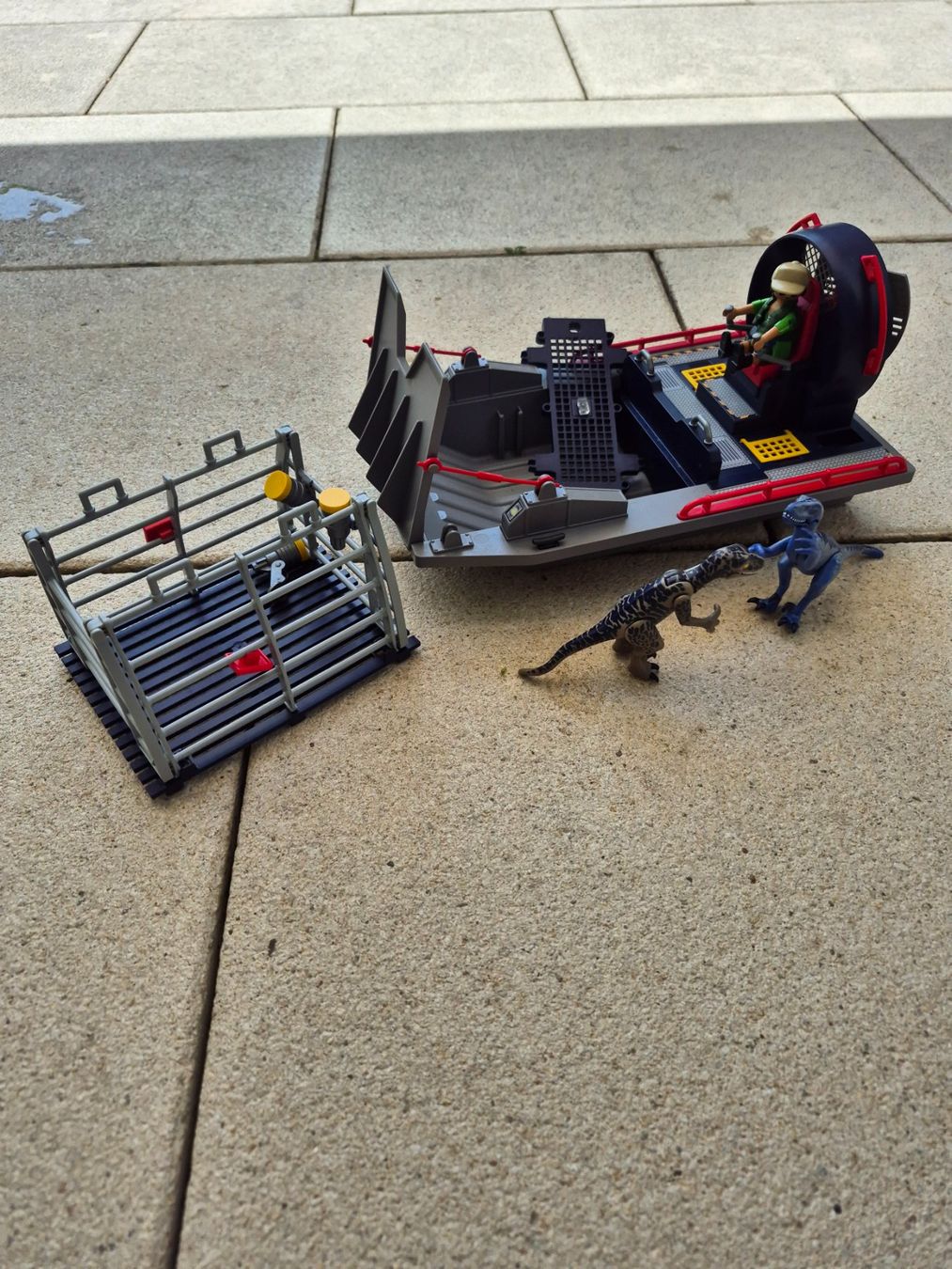 Playmobil Spielzeuge: Playmobil Propellerboot mit Dinokäfig The Explorers – Gebraucht aus Riehen von Sportx 1