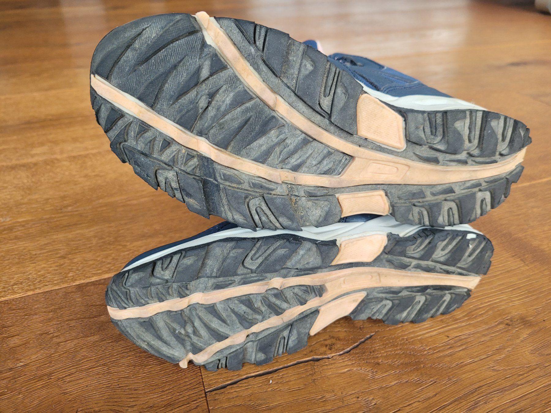 46 Nord Chaussures femmes: Wanderschuhe 46 NORD, Gr 38 – D'occasion à Muhen par Cacao72 4