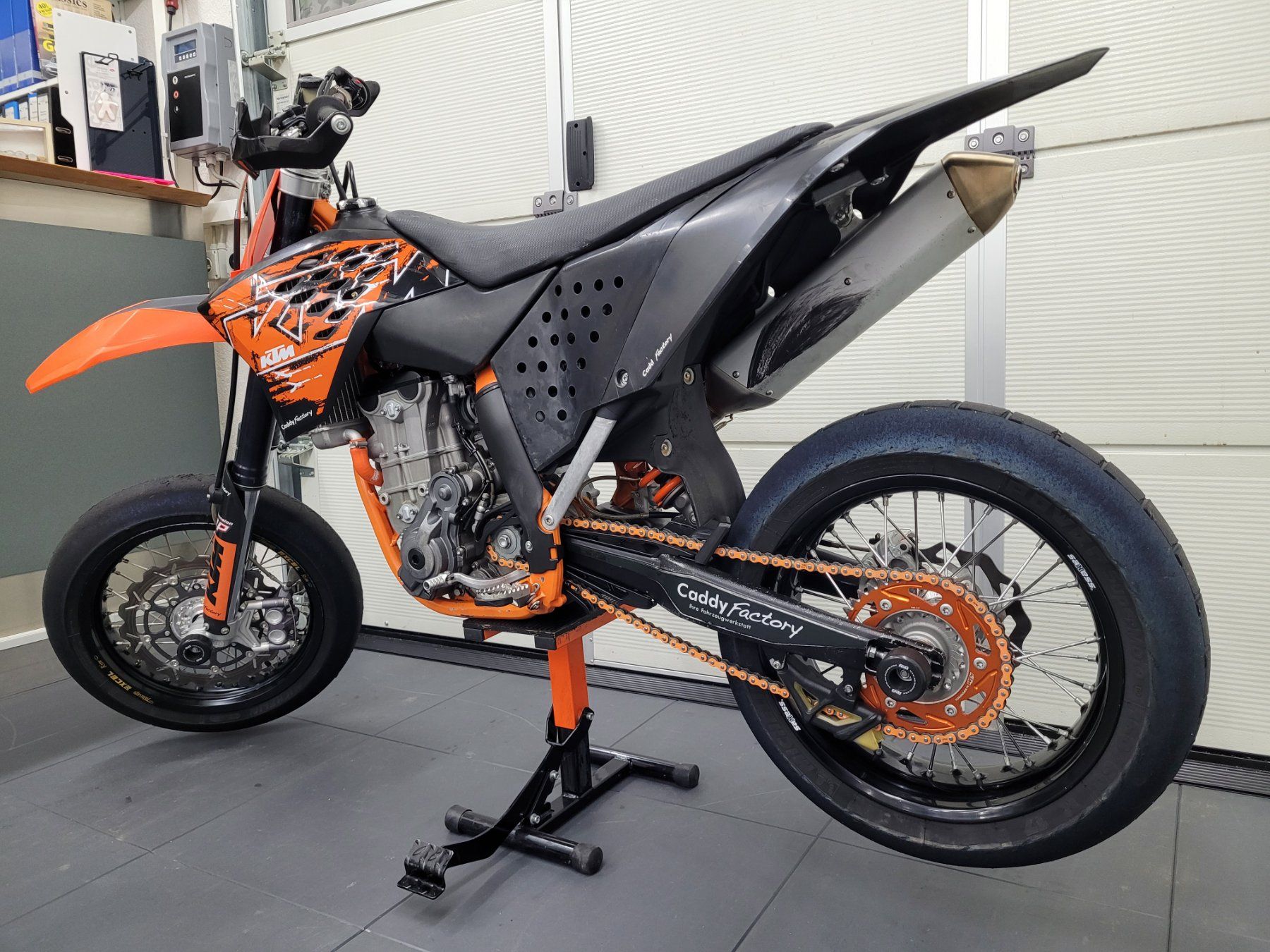 KTM Route: KTM 450 SMR Supermoto – D'occasion à Reinach AG par CaddyFactory 6