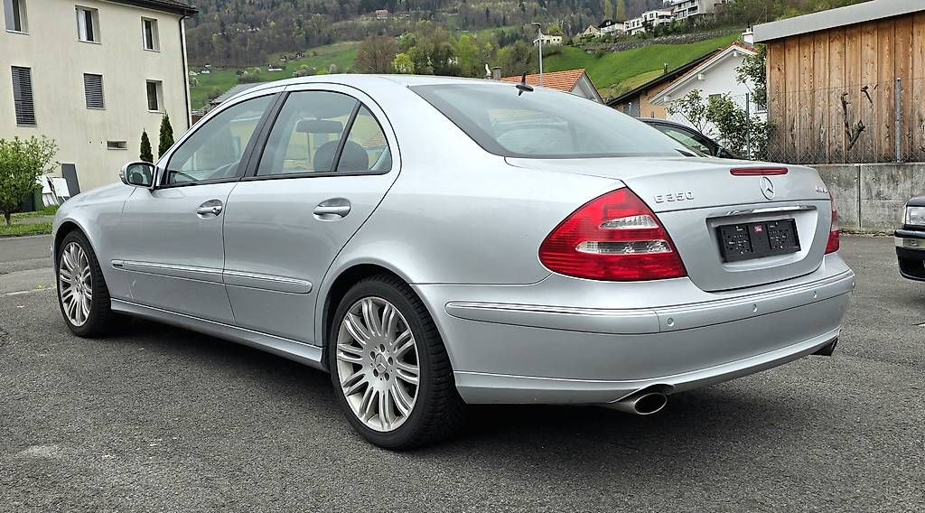 Autos: Mercedes-Benz E 350 4Matic – D'occasion à Heiligkreuz (Mels) par Beyond-Auto 5