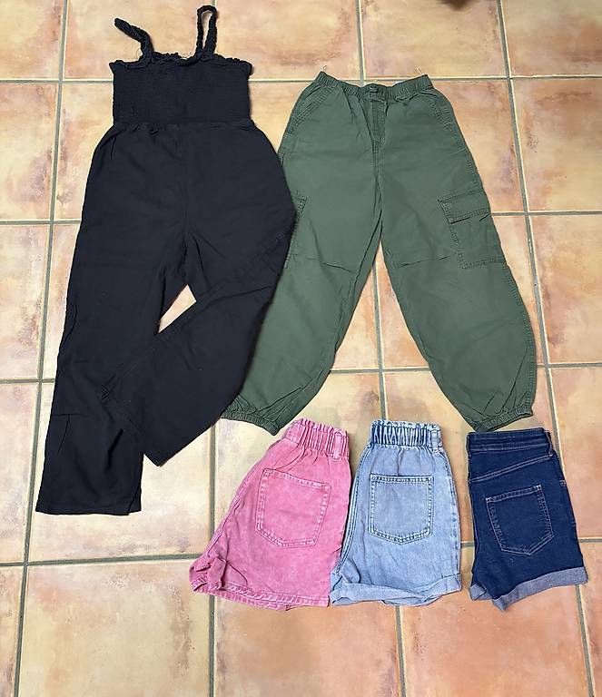 Lotti & Set di vestiti: Lotto ragazza 140 cm – Usato da Claro venduto da Daymar