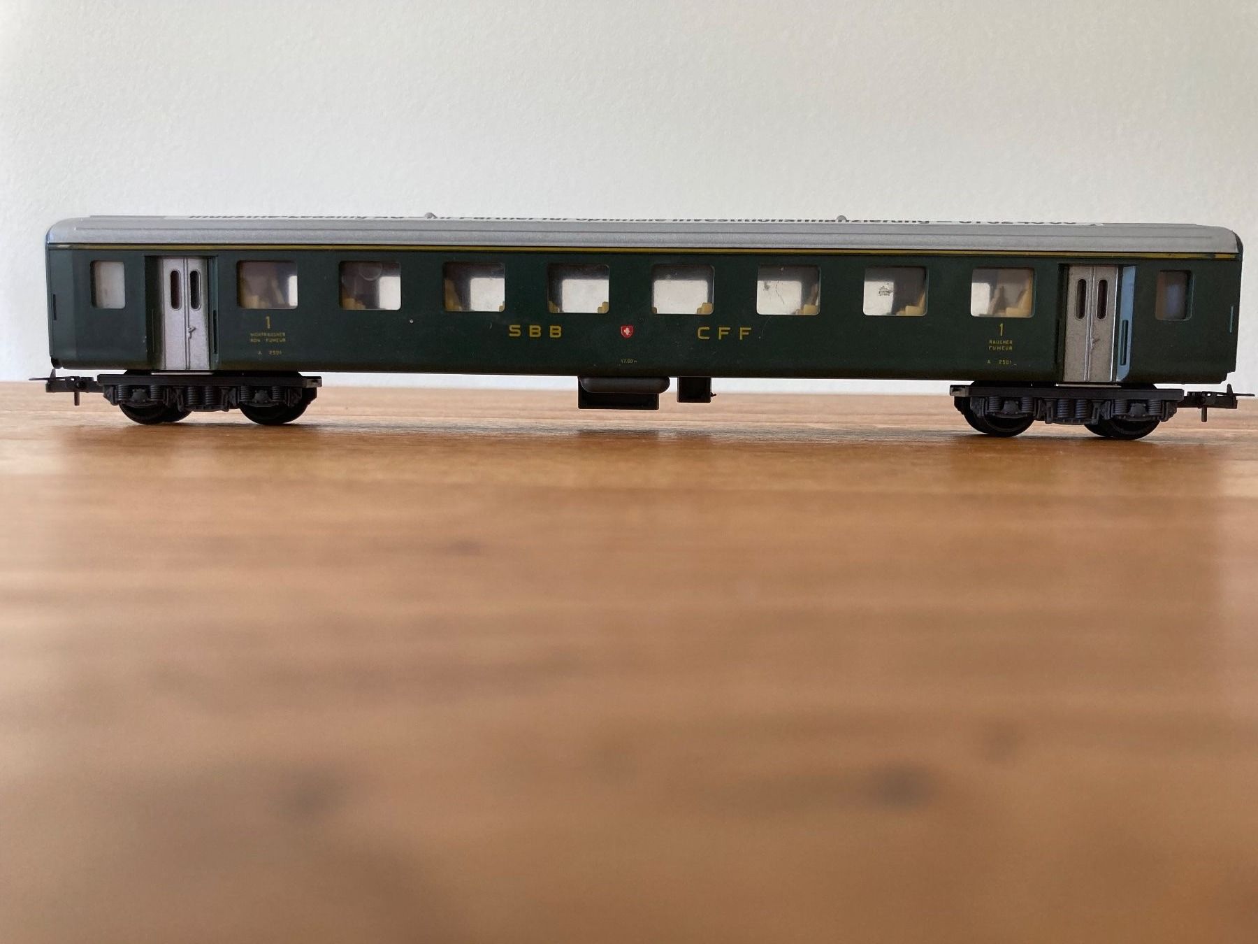 Modellini di ferrovie: Eisenbahnwagen – Usato da Mönchaltorf venduto da Tschibi