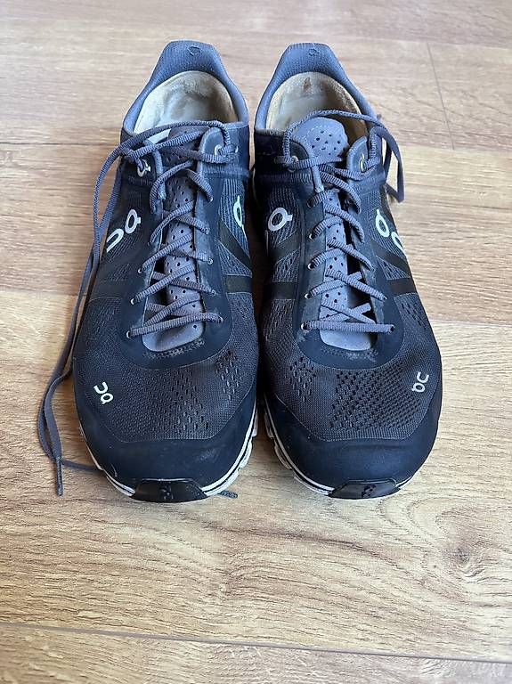 Scarpe da uomo: On Schuhe Grösse 42.5 – Usato da Rupperswil venduto da az5_x87v