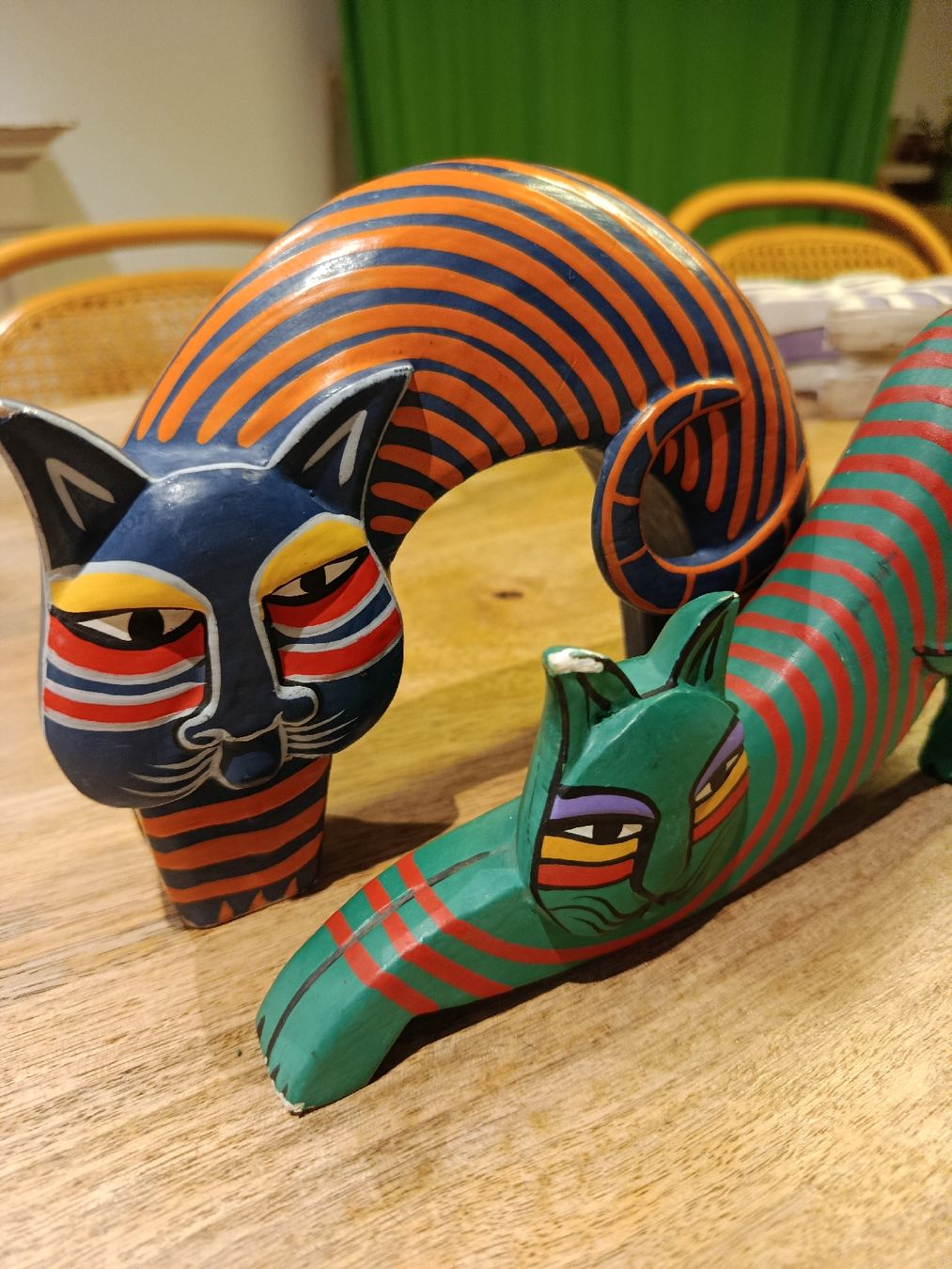Statuette: Vintage Laurel Burch Style Katzen – Usato da Wattwil venduto da sunicheyenne 1