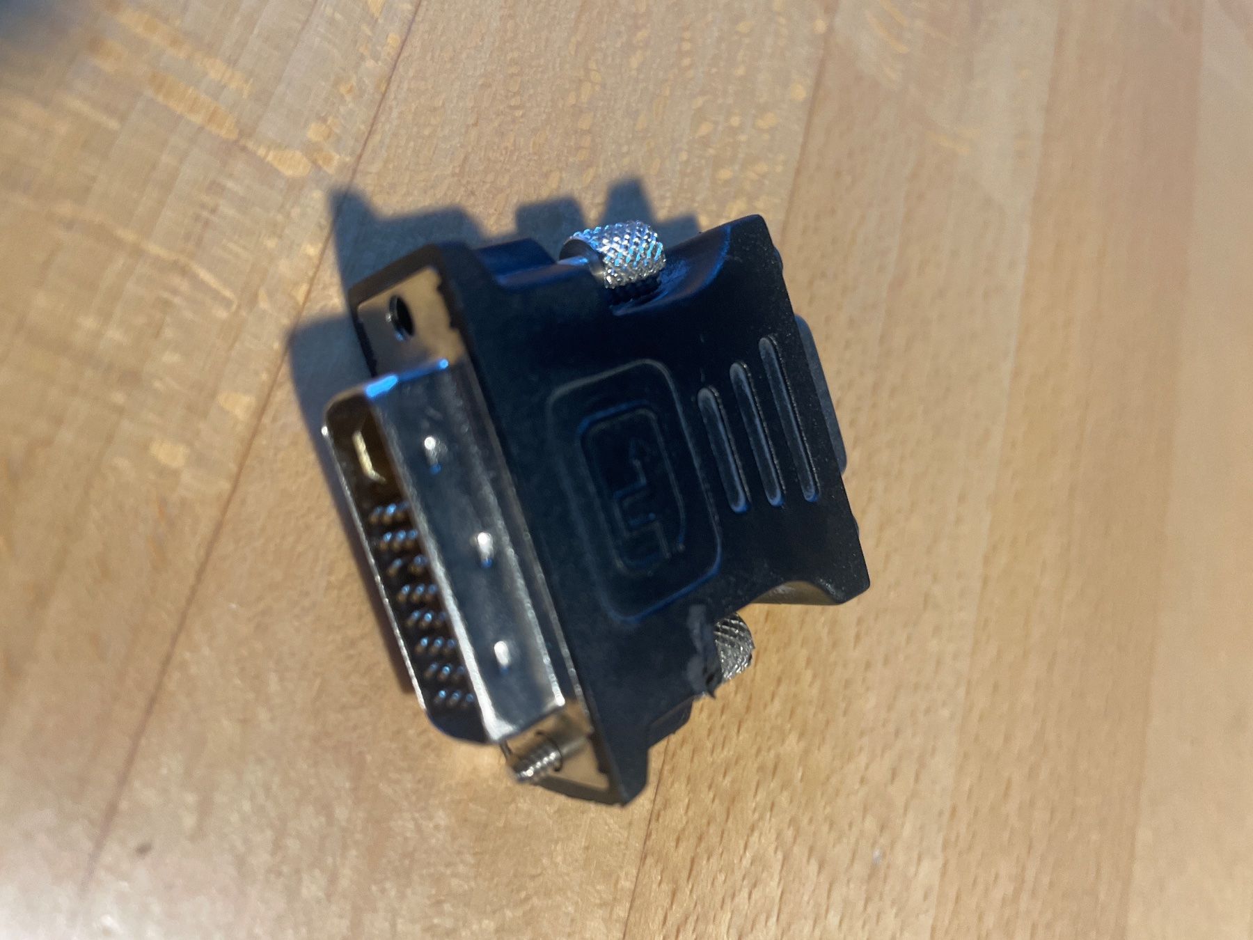 Unità & Adattatore: VGA Adapter auf DVI – Usato da Matzingen venduto da carola71