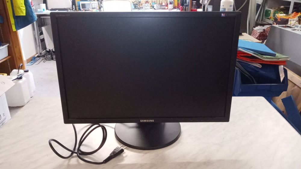 Samsung Monitor Sysnc Master 2443 | Kaufen auf Ricardo
