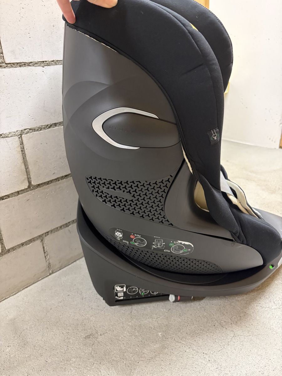 Cybex Auto-Kindersitze: CYBEX Sirona Gi i-Size Plus black – Gebraucht aus Zürich von nepaprocella 1