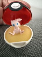Mew Pokémon Figur – Zusammenklappbar im Pokéball