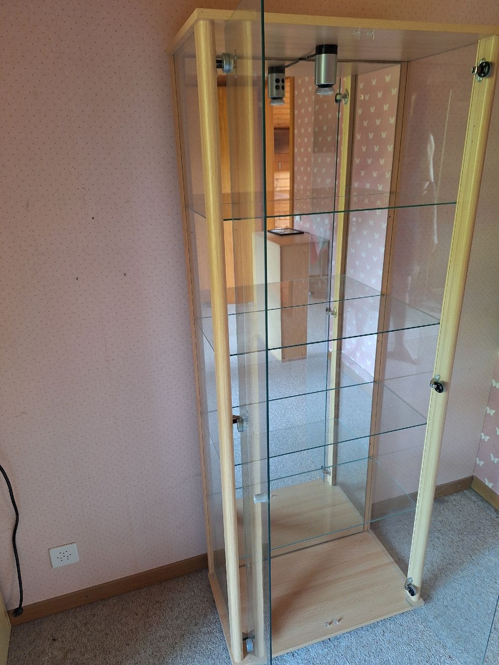 Vitrines: Vitrine avec éclairage (no 2) – D'occasion à Genolier par Antoine30 1
