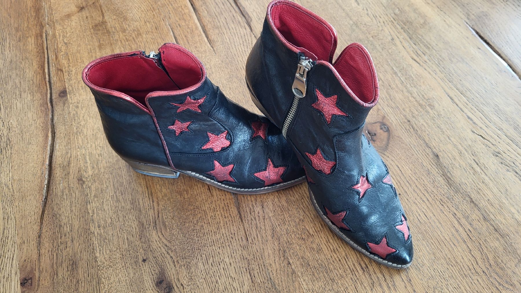 Scarpe da donna: Boots – Usato da Bern venduto da Sarit