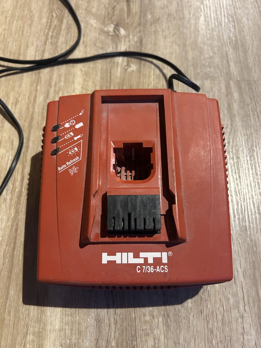 Hilti Caricabatterie: Hilti Ladegerät C7/36-ACS – Usato da Sarnen venduto da asteryx