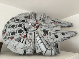 Lego Star Wars Millennium Falcon 75192 mit Ständer