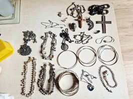 Lot de bijoux vintage divers - Bracelets,colliers...