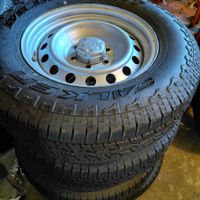 LandCruiser StahlFelgen gute Pneu 245 70 17 Prado hilux Rad
