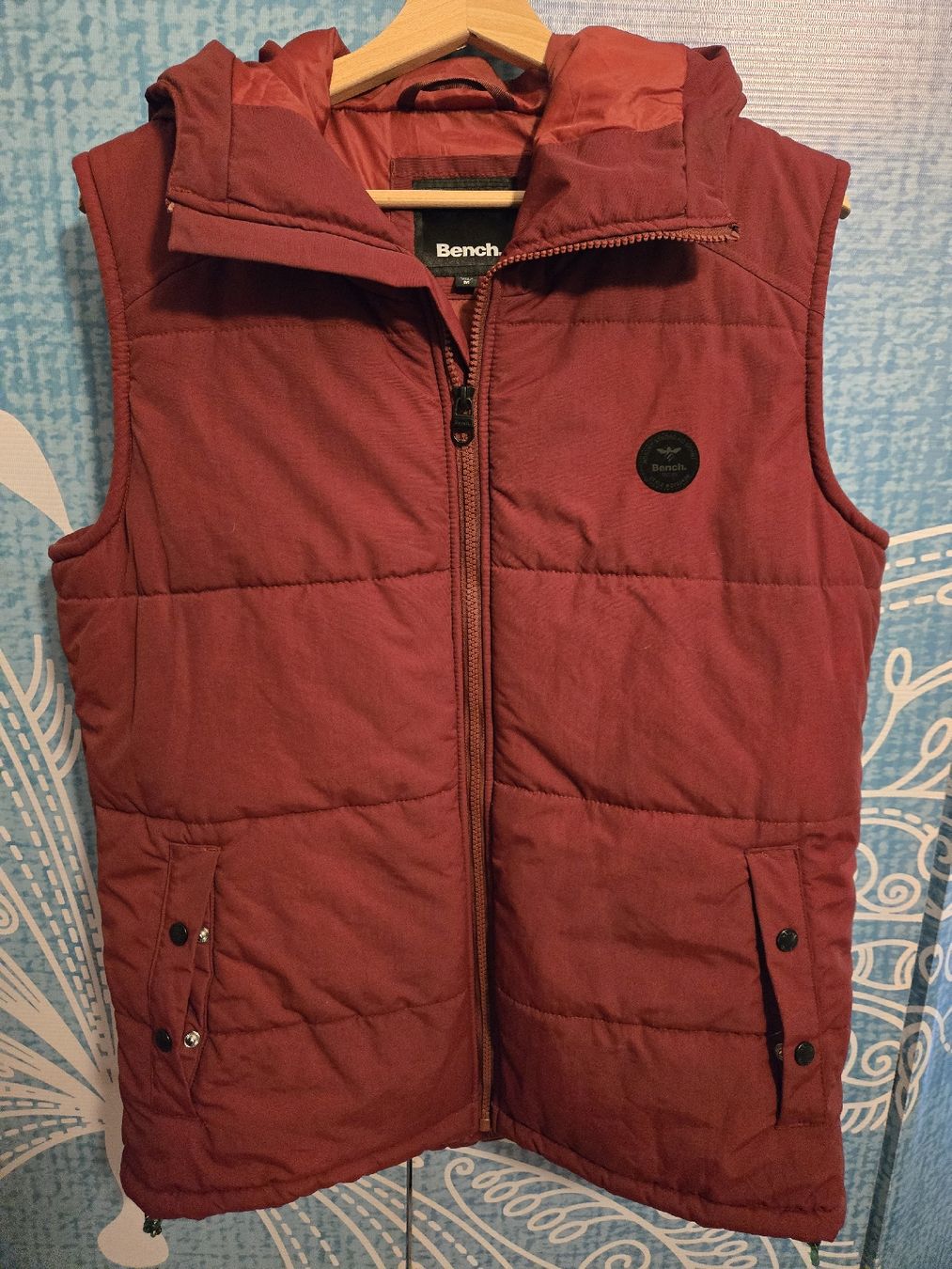 Bench Gilet & Giacche: Gilet Bench. taille M – Usato da La Chaux-de-Fonds venduto da tuoro25