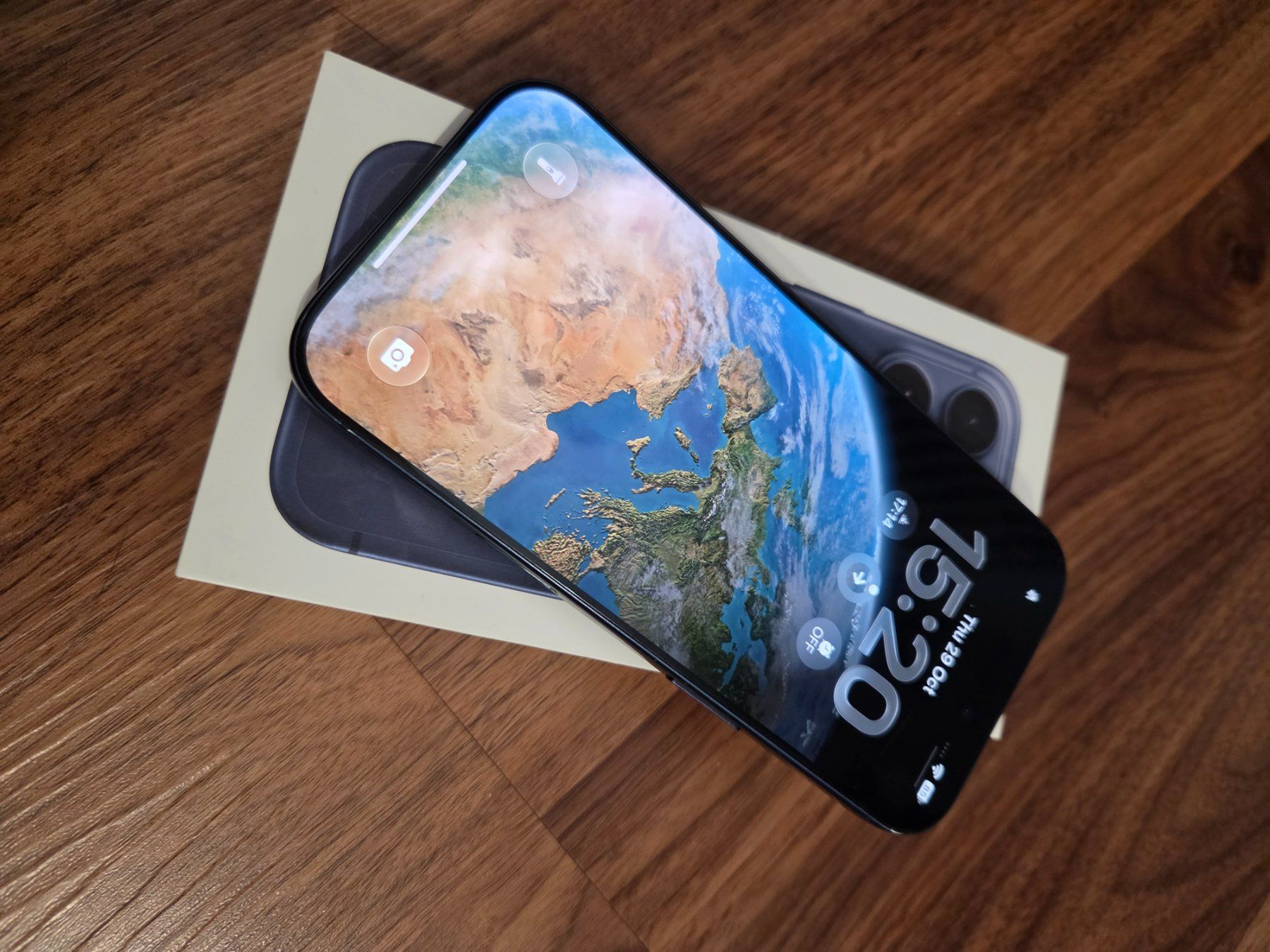 Apple Telefoni cellulari / Smartphones: iPhone 17 Pro, Deep Blue, 512GB – Usato da Arosio venduto da dav_d5mb 8