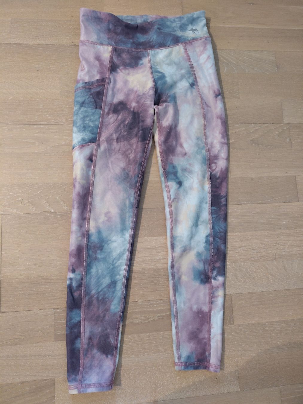 Lotti & Set di vestiti: Kleiderpaket Mädchen 11 J., gebraucht – Usato da Koppigen venduto da wipwap 5