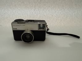 Ancien Appareil Photo Kodak Instamatic 233 (1968) | Rétro