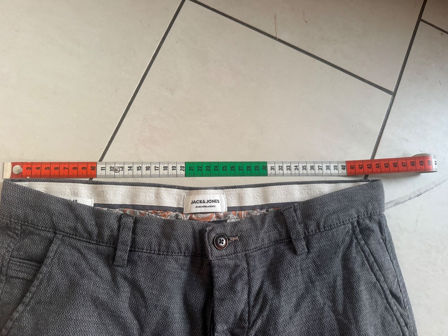 Jack & Jones Pantaloni: Shorts – Usato da Courgevaux venduto da wurg1 1