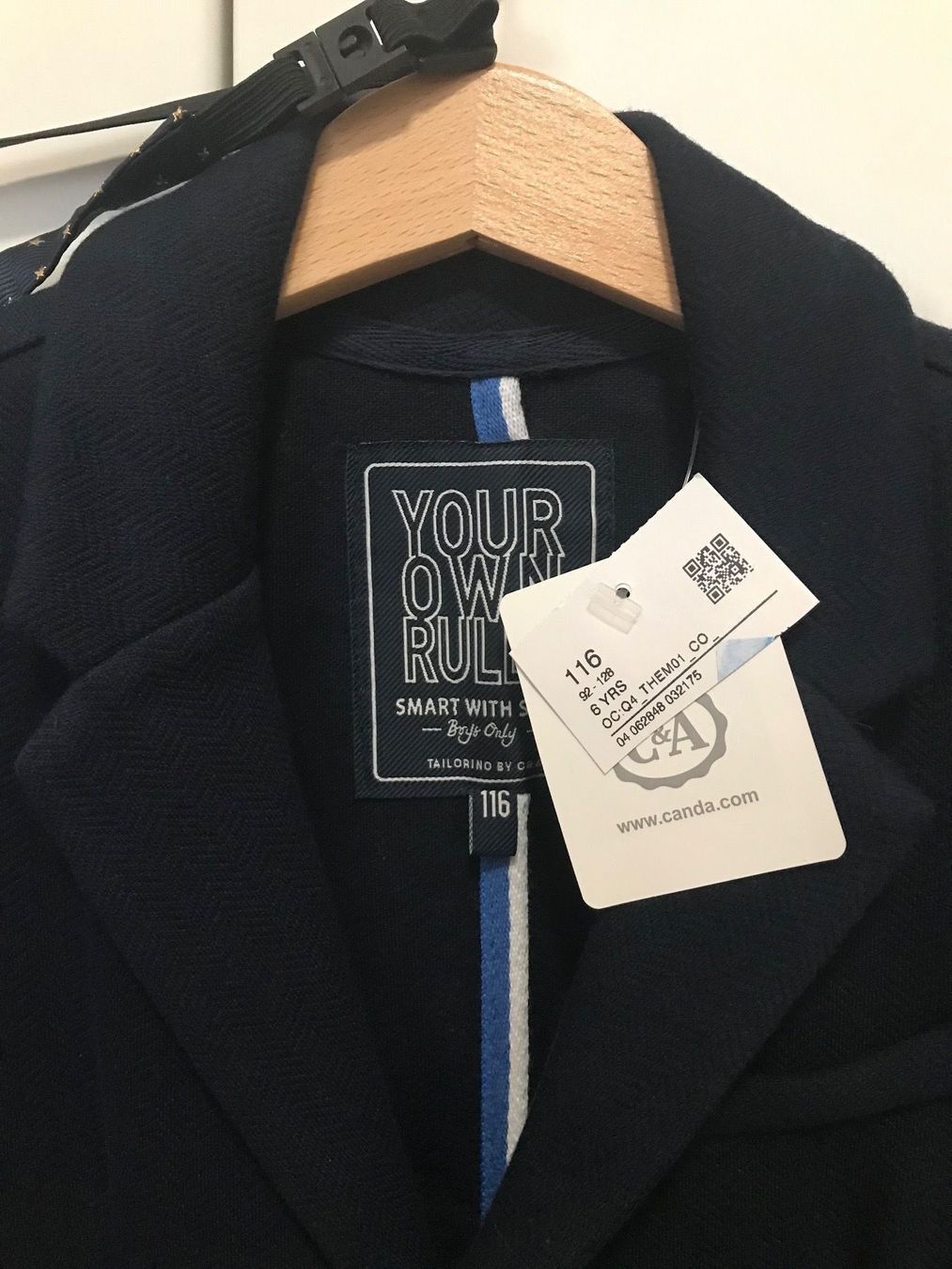C&A Giacche & Cappotti: Neues Blazer mit Krawatte, Gr.116 – Nuovo e nell'imballaggio originale da Vezia venduto da luce2011 1