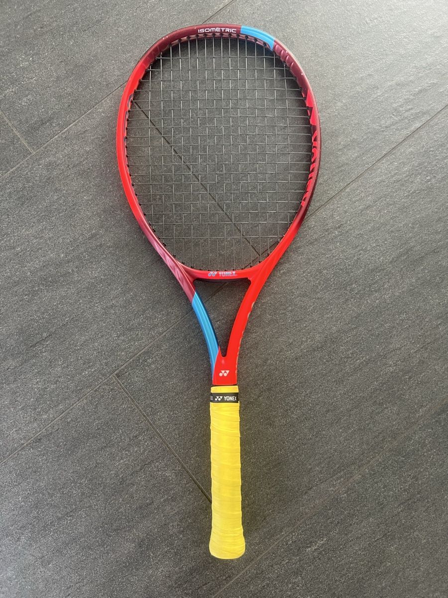 Yonex Raquettes: Yonex VCore 100L – D'occasion à Klingnau par Kaschira