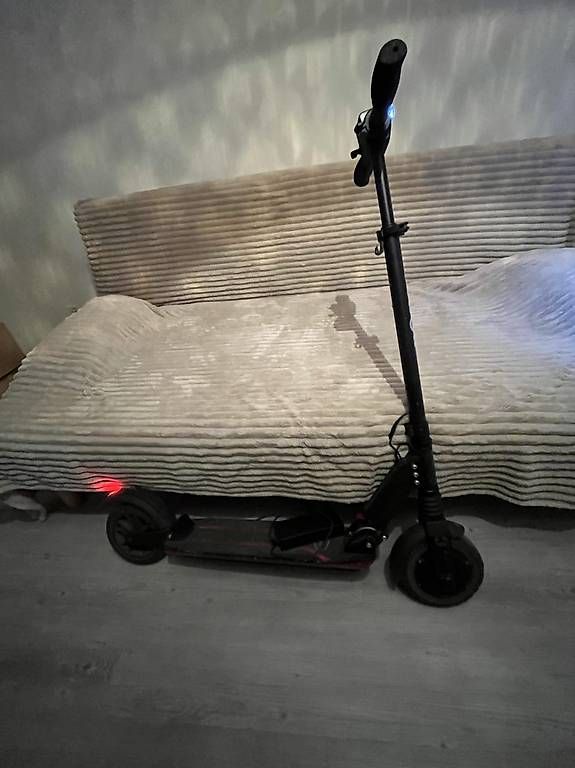 Kickboard: Trottinette électrique  – Gebraucht aus Neuchâtel von duc_7gl7 4
