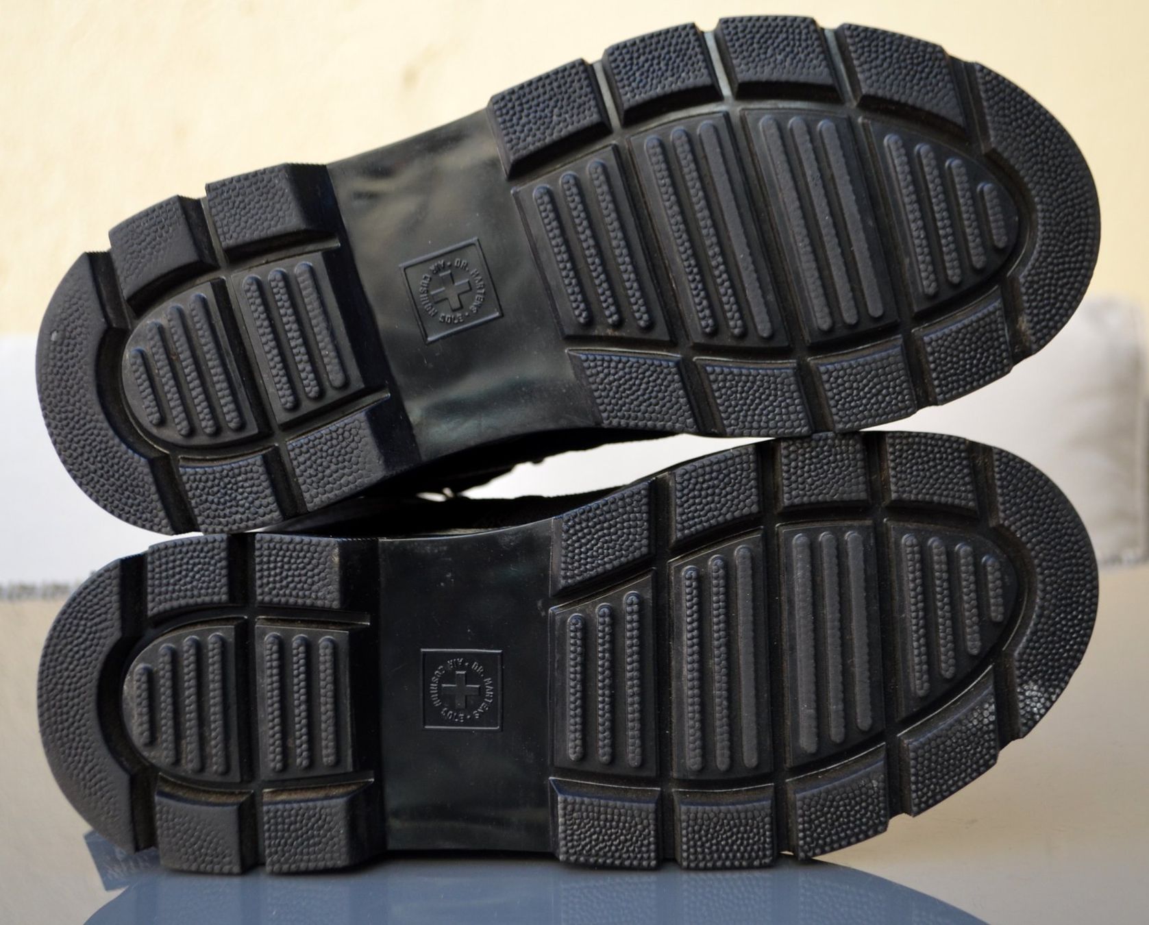 Dr. Martens Scarpe da uomo: Boots / Bottes Dr. Martens Comb Tech   .41 – Nuovo (secondo la descrizione) da Collonges venduto da arashee 6