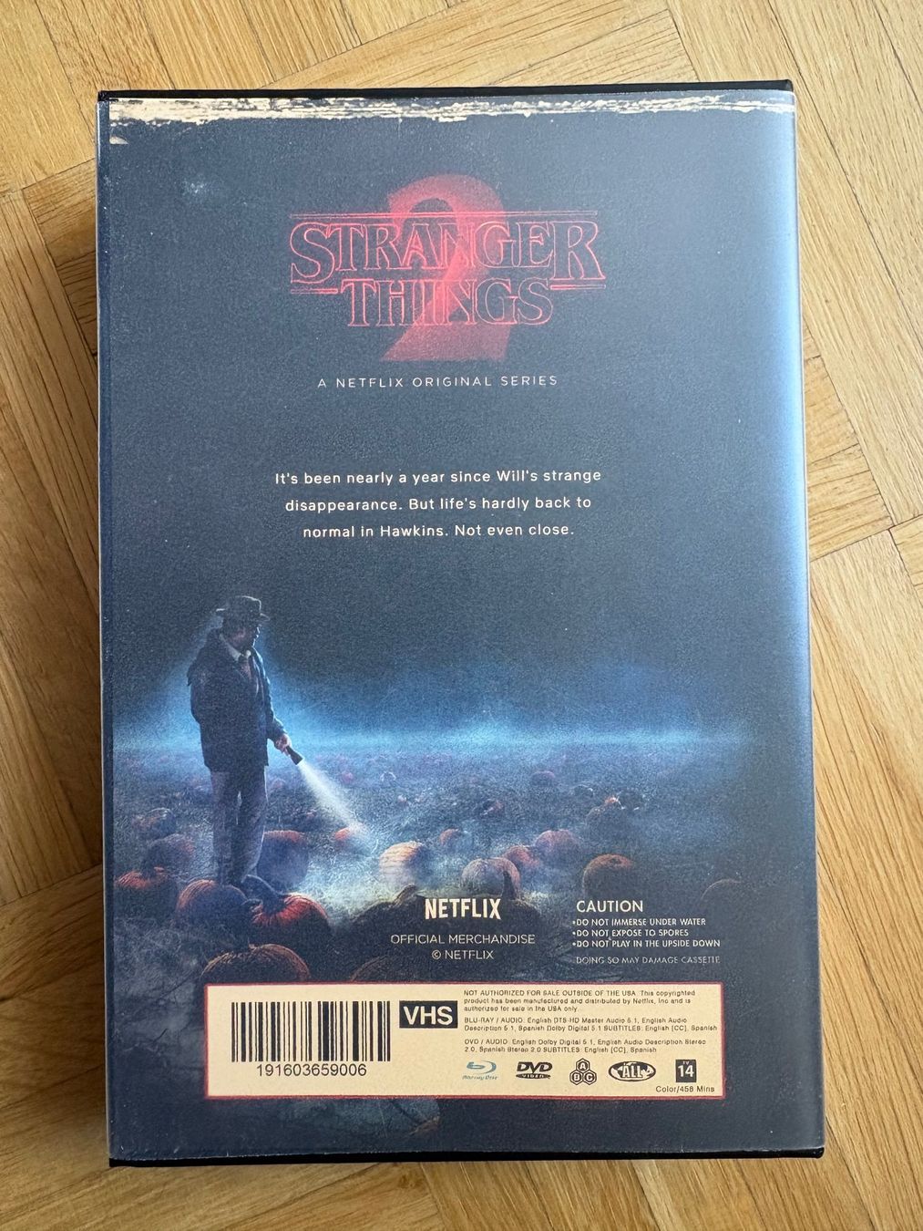 Tutti i DVDs: Stranger Things: Season 2 - Collector's Edition - Blu-ray – Nuovo (secondo la descrizione) da Zürich venduto da Malcom 6