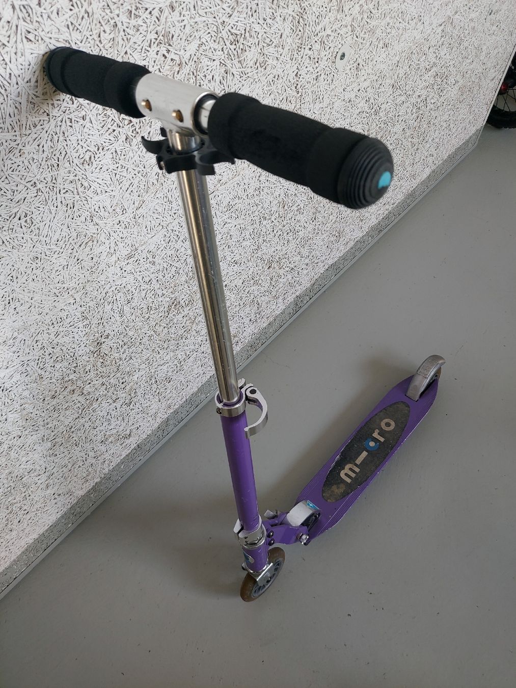 Micro Veicoli per bambini: Micro Trottinette – Usato da Gossau SG venduto da Iandolo