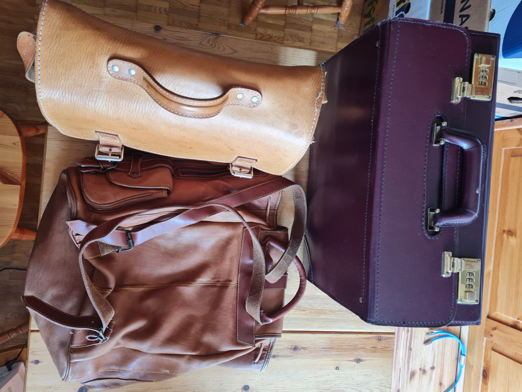 Zaini: Rucksack Leder, Tasche Leder und Box – Usato da Winterthur venduto da Hai6 1