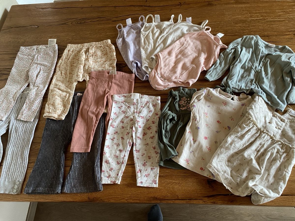 Lotti & Set di vestiti: Mädchenset grösse 74/80 – Usato da Reutigen venduto da ella.vintage
